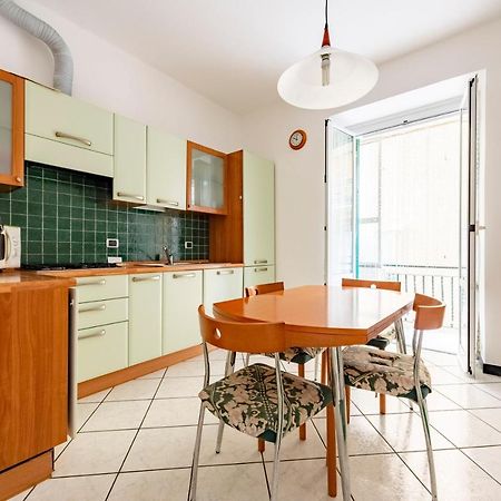 Joivy Cosy Flat With Parking In Chiavari Exterior photo