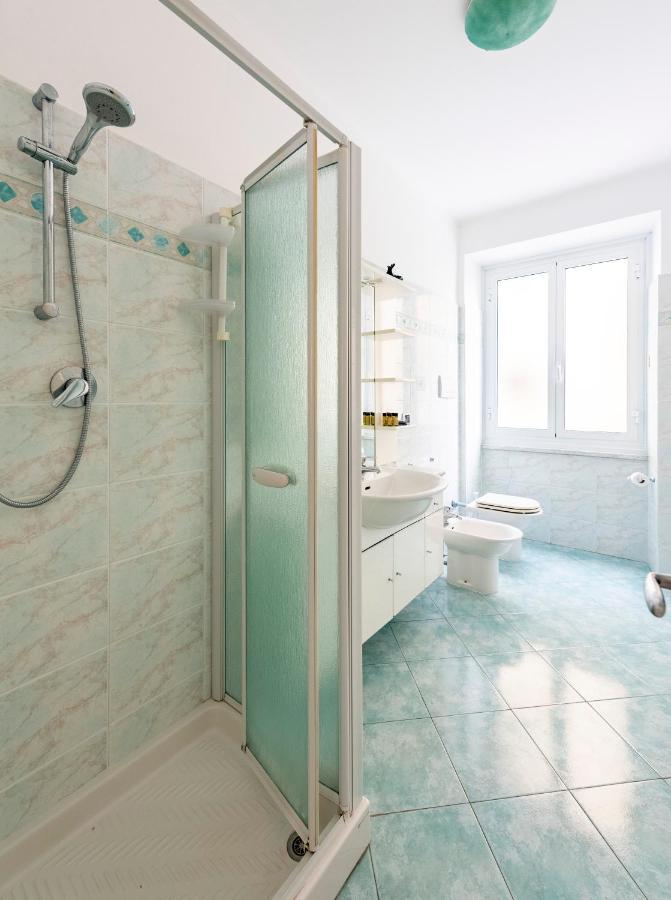 Joivy Cosy Flat With Parking In Chiavari Exterior photo